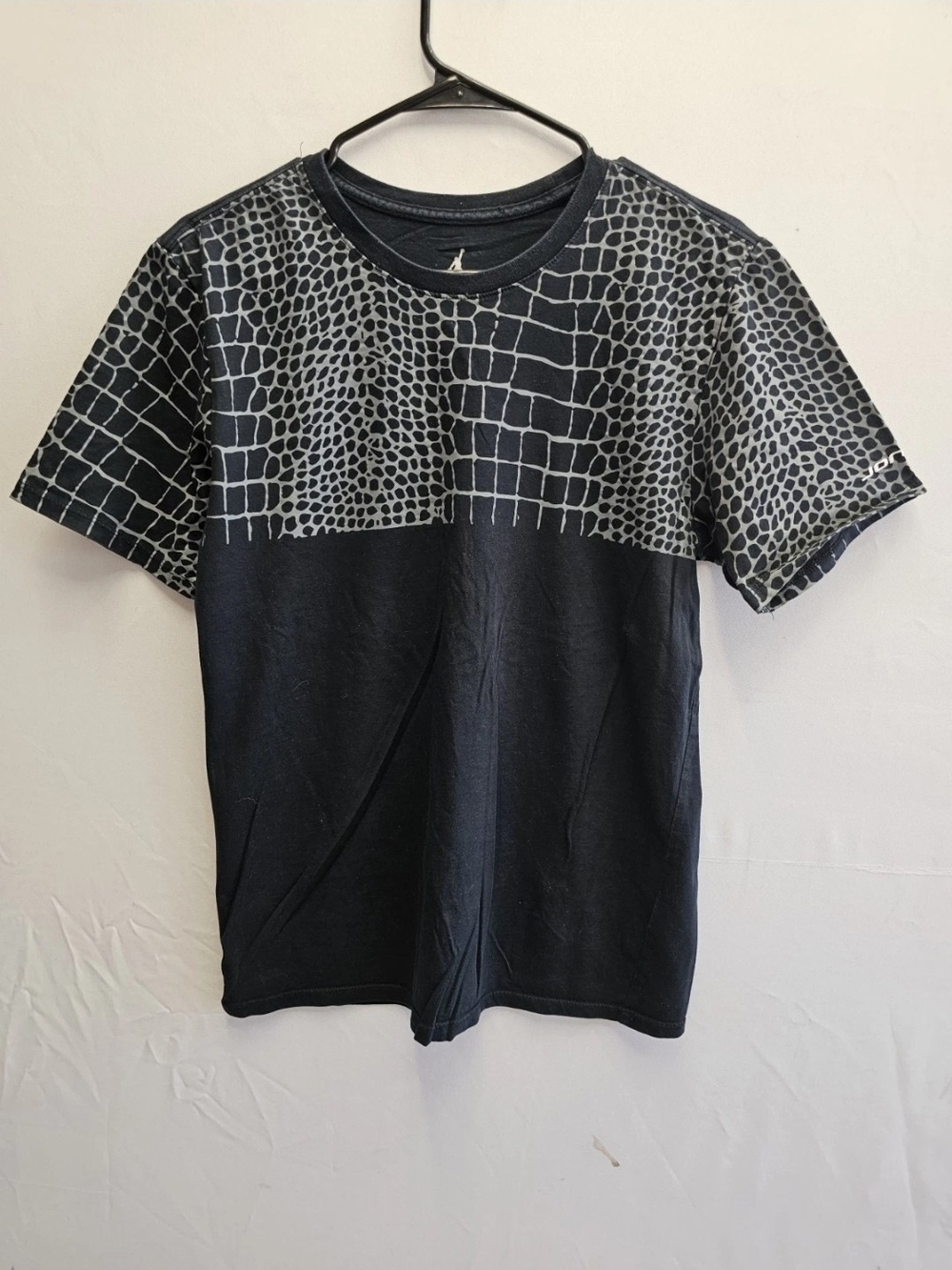 NIKE MICHAEL AIR JORDAN JUMPMAN TEE T SHIRT Mens M Black w/ Reptile Print